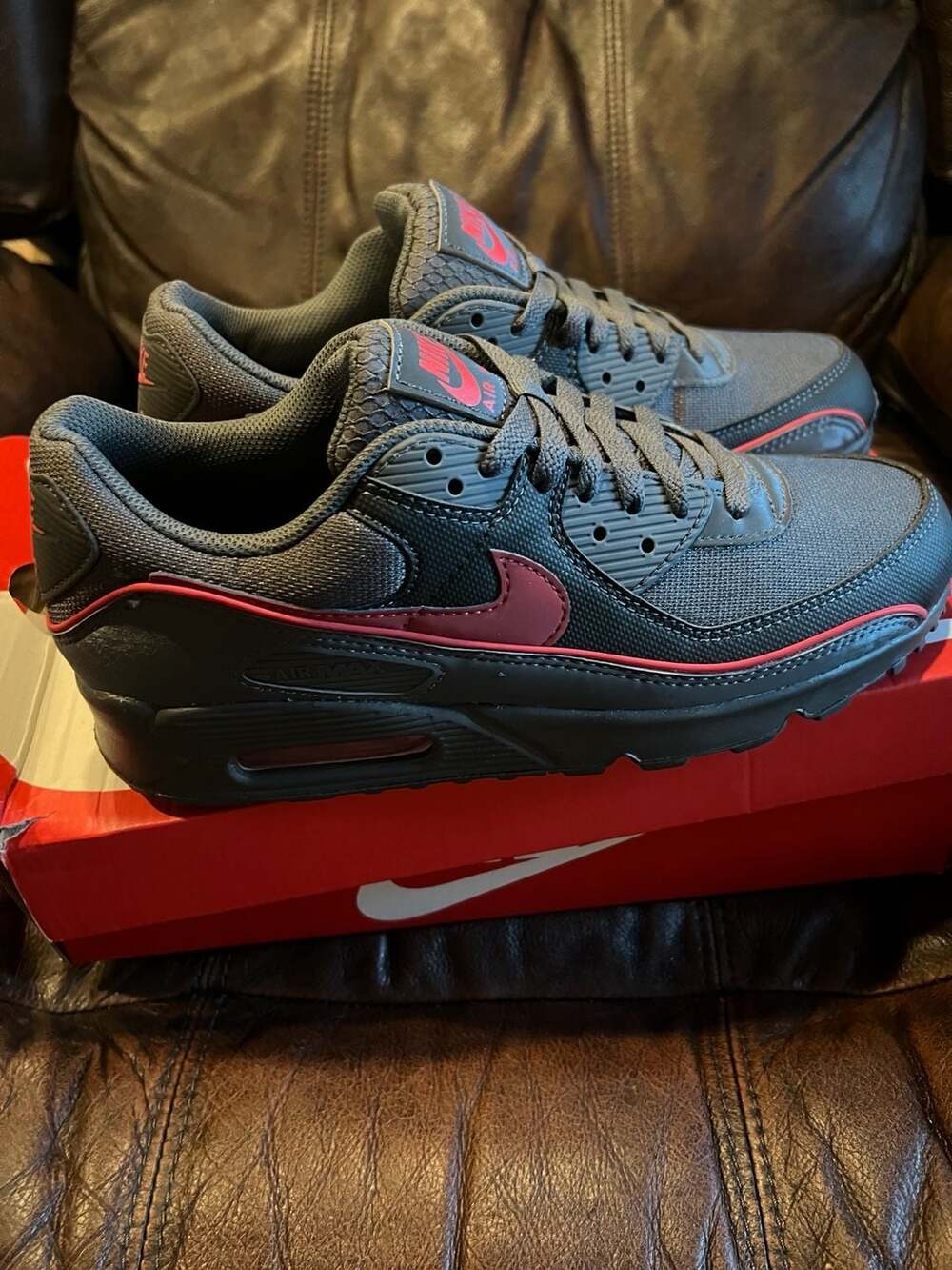 Nike Air Max 90 Premium Iron Grey University Red